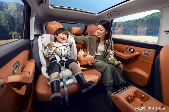 第一台冲破迪王封锁的新能源车？起底零跑C10的畅销魔法(图9)