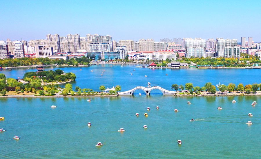 以“绿”为底“碳”新路——聊城新能源产业释放发展新动能(图1)