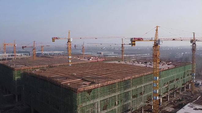 瞒不住了!黄仁勋来华抢货?国产新材料面世美日慌了连夜建厂(图12)
